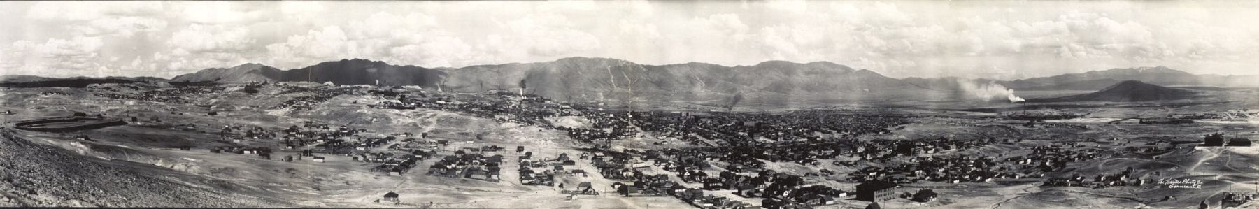 Panoramic photograph of Butte, Montana in 1908, the city spread across the valley below the mines